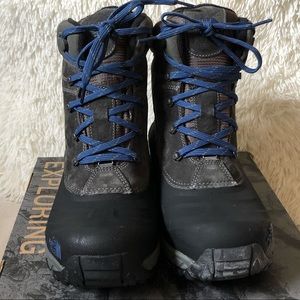 NORTH FACE TREKKING BOOTS SZ 10